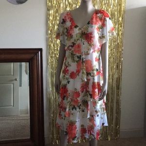 NWT Flowy Layered Floral Dress Size 14